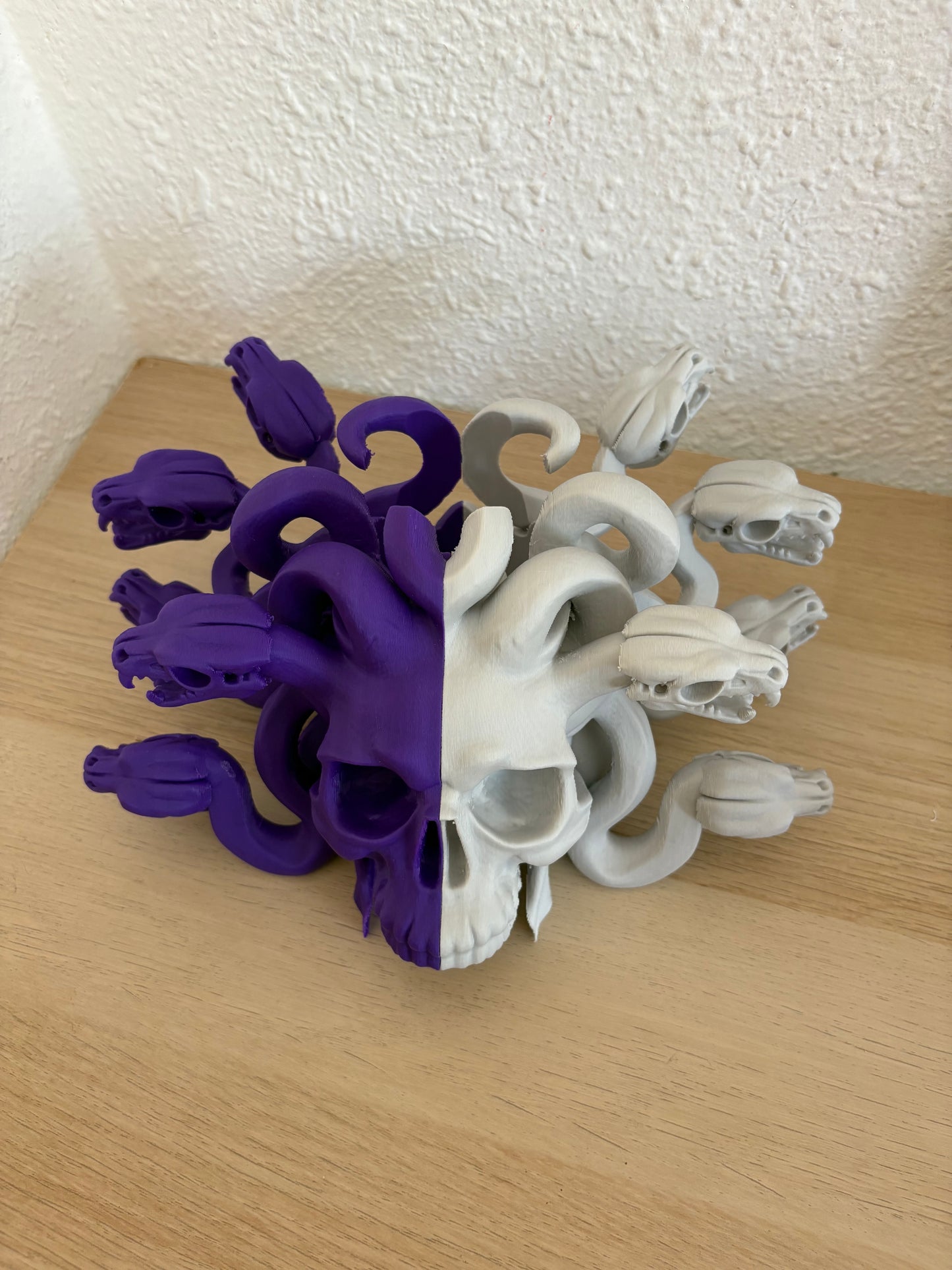 Medusa Dice Roller Stand