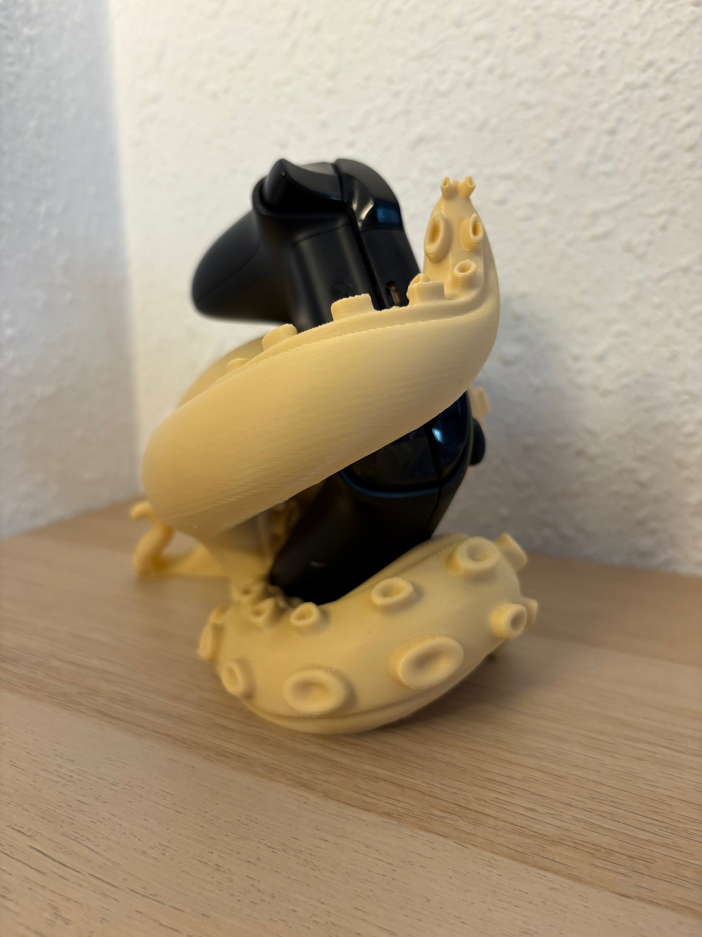 Kraken Xbox Controller Stand